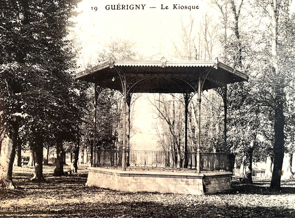 le kiosque à musique de Guérigny