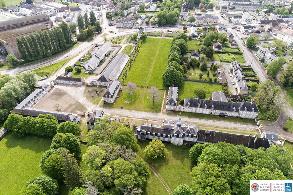 Vue aérienne du château de Guérigny. Photo ©B.N. CHAGNY